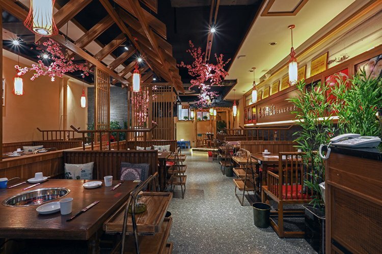 餐飲門店數與萬人擁有餐飲門店數 太原雙雙位居全省第一